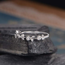 Load image into Gallery viewer, 14Kt White Gold Designer Diamond Ring by Diamtrendz