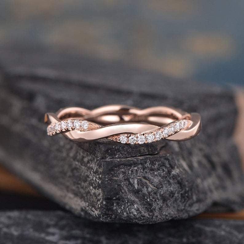 Your Guide To Rose Gold Engagement Rings | Adiamor