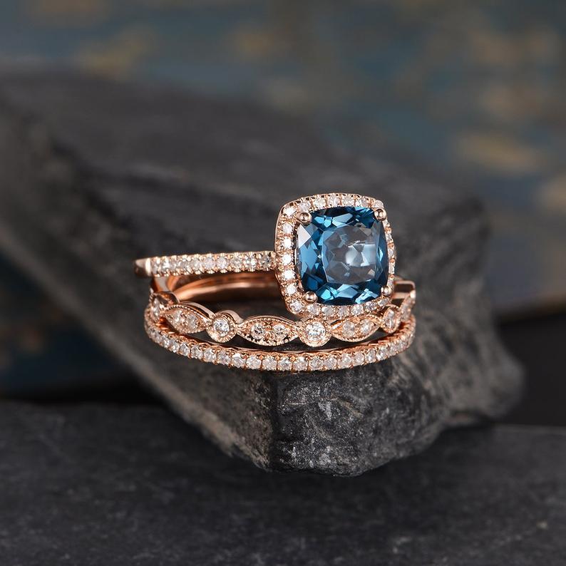 Rose gold topaz ring top