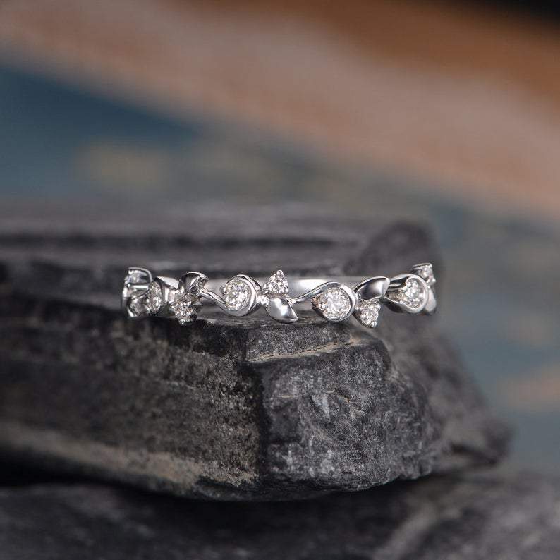 14Kt White Gold Designer Diamond Ring by Diamtrendz