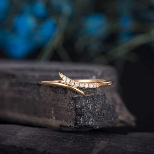 14Kt Yellow Gold Designer Diamond Ring by Diamtrendz