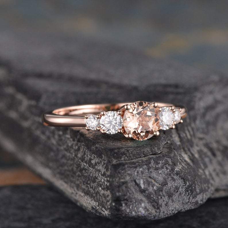 Ham onbekend Telegraaf 14Kt Gold Solitaire Morganite, Natural Diamond Ring (2gm, 0.50ct) –  Diamtrendz